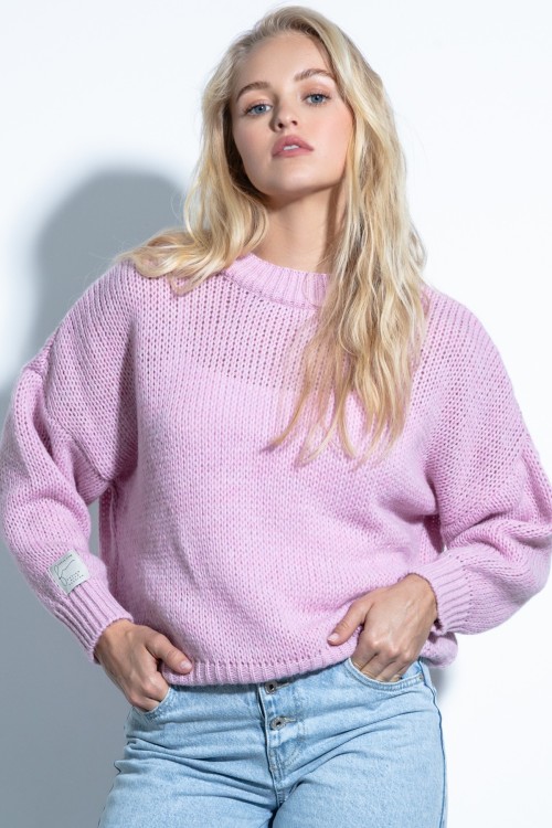Klasikinio stiliaus jaukus megztinis su alpakų vilna F1697